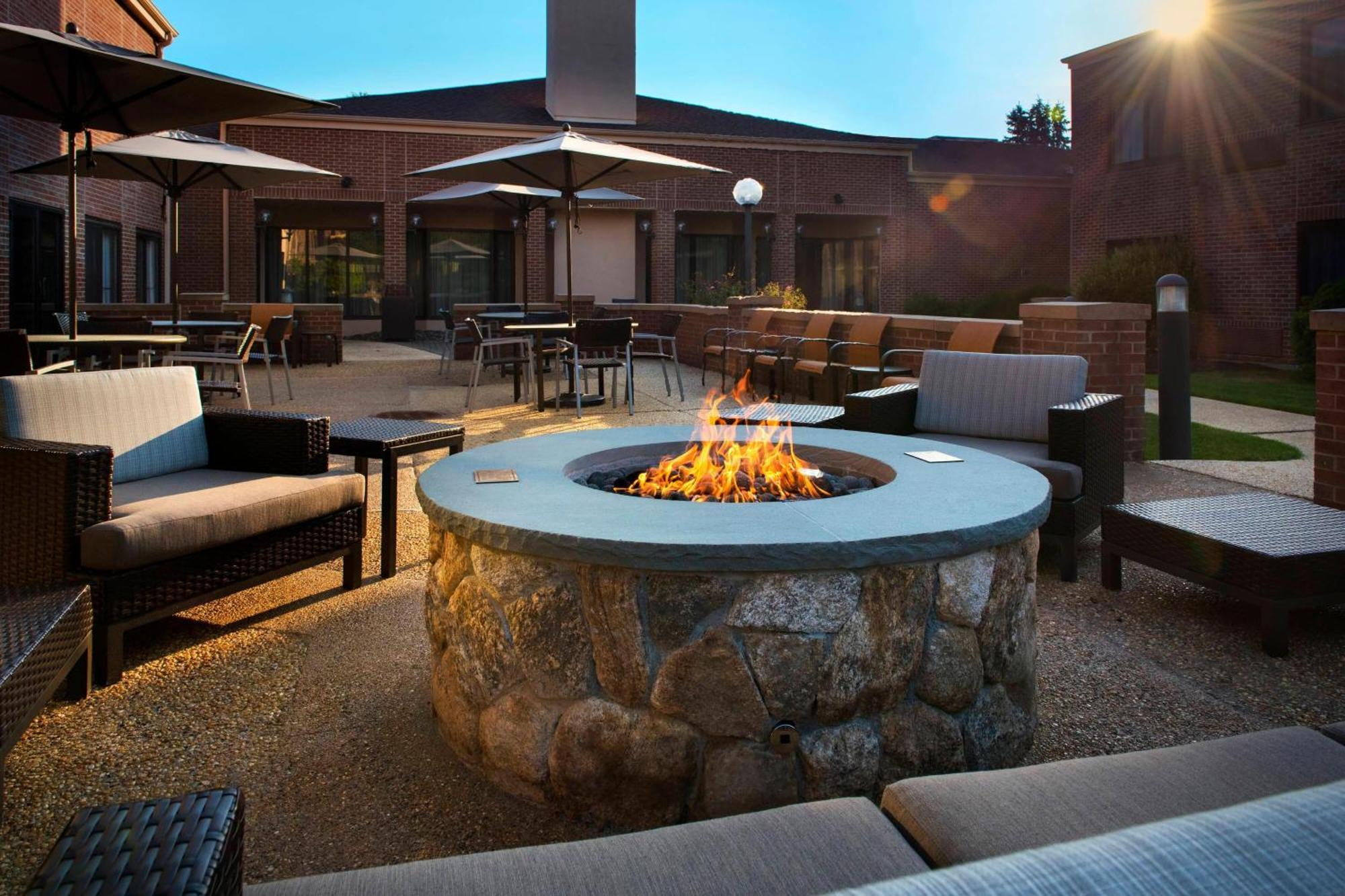 Courtyard By Marriott Boston Norwood/Canton Exterior foto